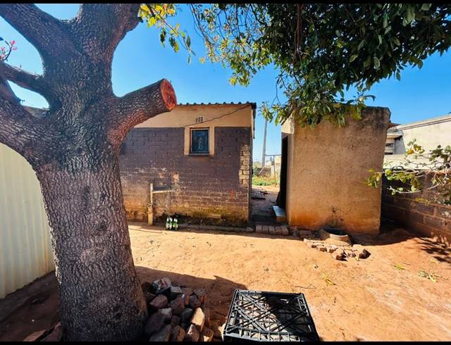 1 BEDROOM HOUSE FOR SALE IN ESSELEN PARK